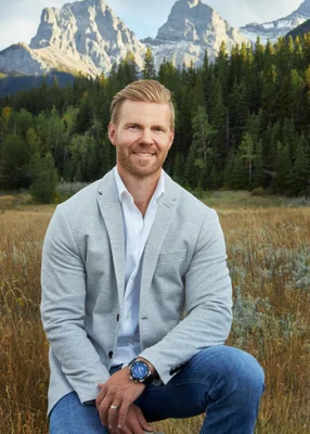 Image of Devin Stephens, Associate, Canmore/Banff Investment Real Estate Specialist